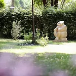 Gruber فندق
